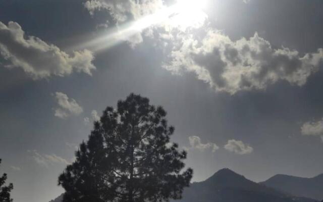 The Himalayan Living