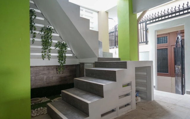 OYO 948 Vivi Residence Syariah Ii