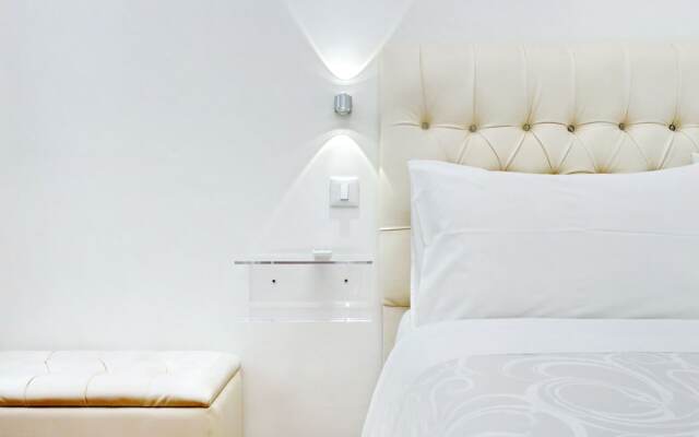 Chic Modern Apartment