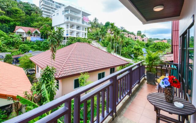 Enjoys Beach House Karon