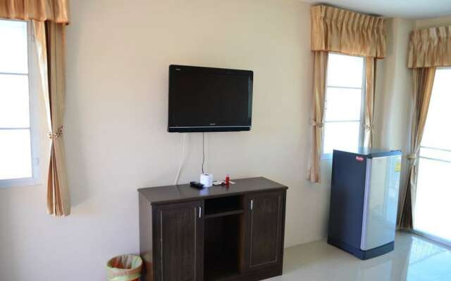 Phrom Phring Place Service Apartment