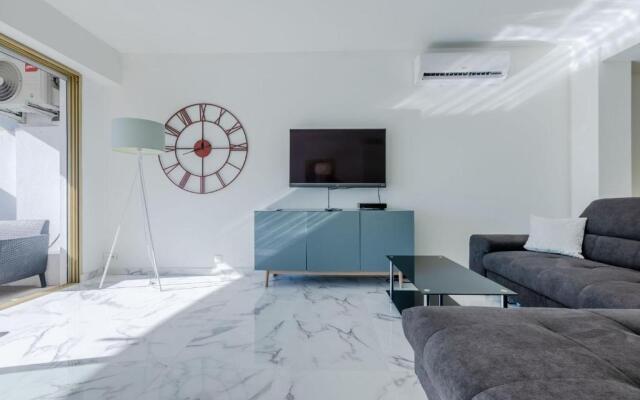 KIKILOUE 90m2 sur la Croisette avec terrasse & vue de rêve