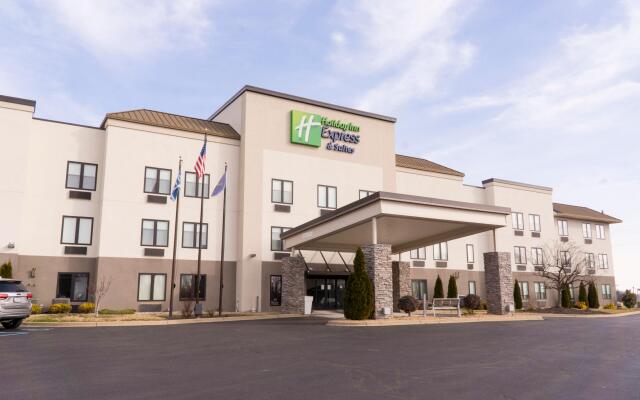 Holiday Inn Express Hotel & Suites Madison, an IHG Hotel