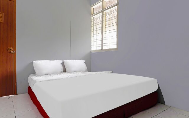 OYO Life 92694 Kost Nino