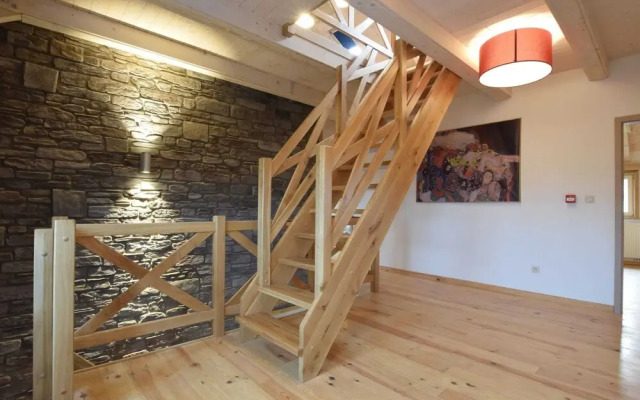 Grandeur Villa with Sauna & Hot Tub in Durbuy