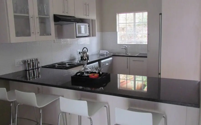 Comfortable Furnished Apartment Wi-fi Free Parking