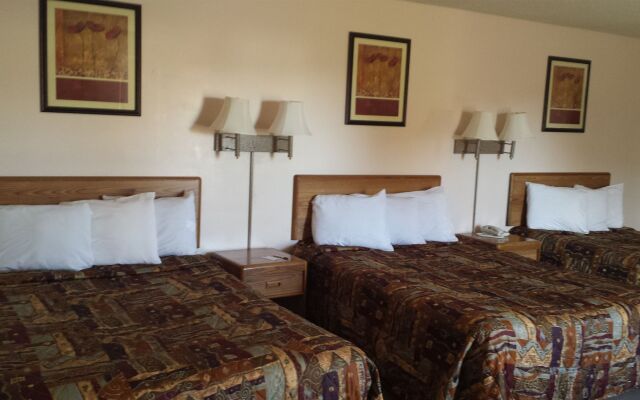 Rodeway Inn & Suites