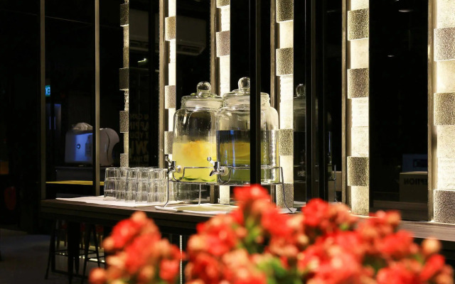 CUBE Boutique Capsule Hotel @ Chinatown
