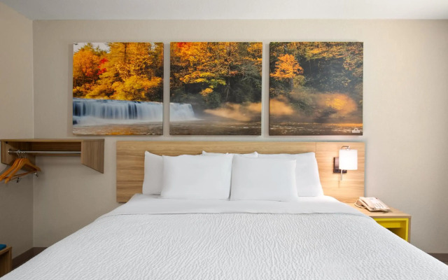Days Inn by Wyndham Helen