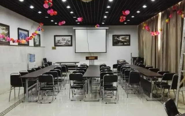 Bindao Holiday Inn(Tanggu Commercial Center Store, Binhai New Area)