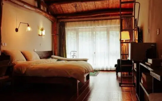 West Time Hot Spring Hostel