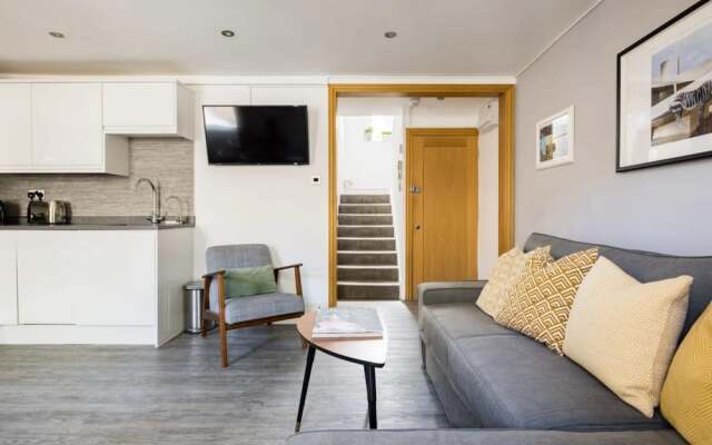 Modern Duplex Near Oxford Street