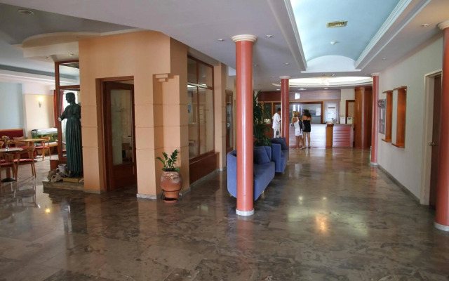 Astron Hotel