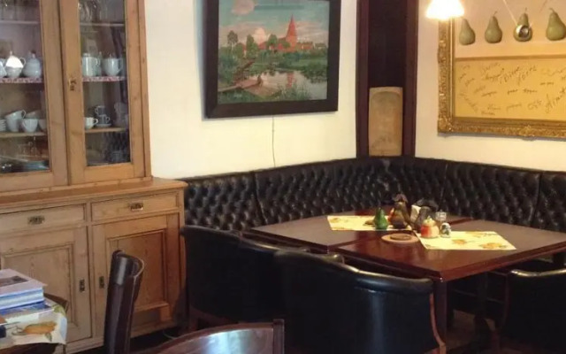 Antik - Pension Birnbom