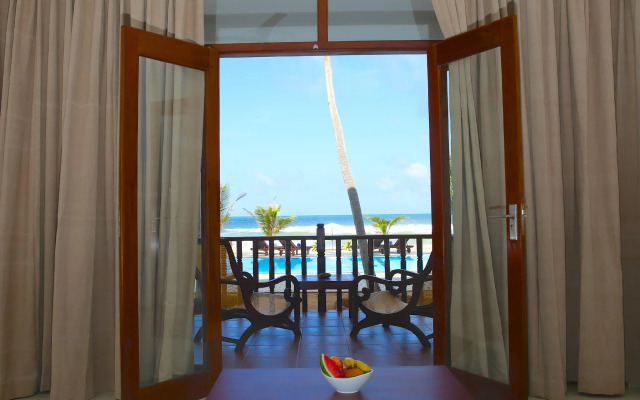 Whispering Palms Hotel