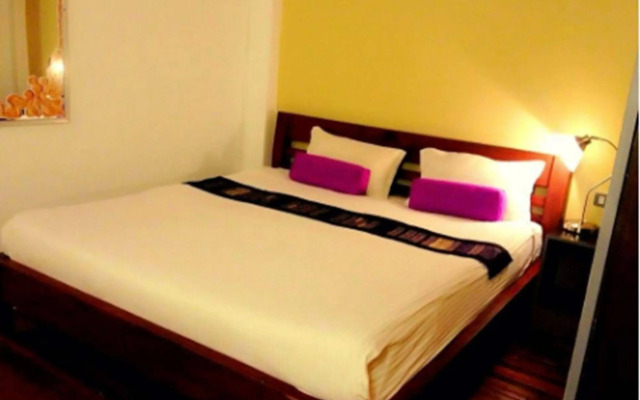 New iHouse Hotel - Hostel