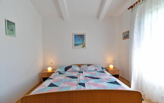 Apartments Mira 667