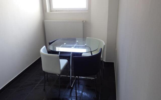 RS6 Apartment