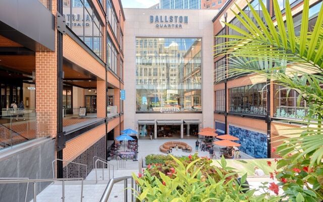National at Ballston Place