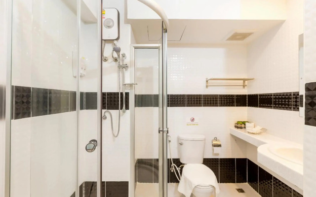 RoomQuest Suvarnabhumi Airport Rom Klao