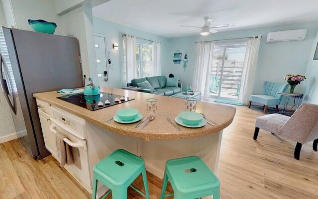 Modern Grove Beautiful 3 Bedroom Home