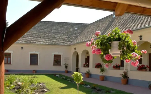 Réti Vendégház és Pálinkaház