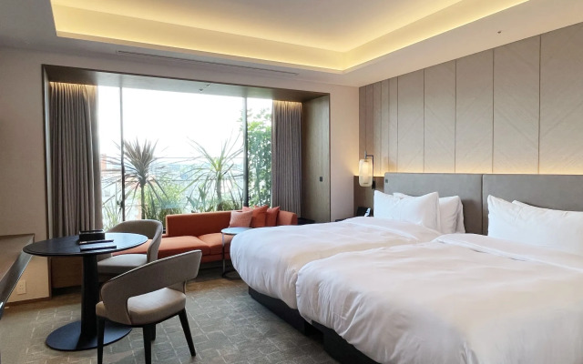 Tiad, Autograph Collection