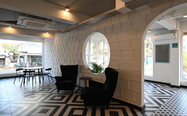 Bedzzz Xclusiv Morjim, Goa By Leisure Hotels