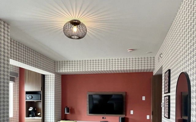 Aiden Hotel by Best Western @ Superior Shores