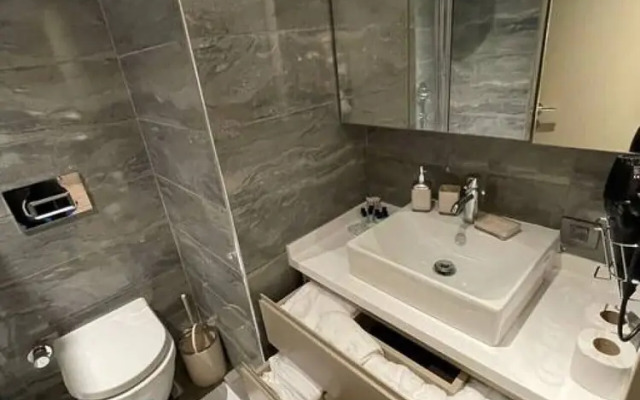 Brand-new 2 1 Apartment-near Mall of Istanbul