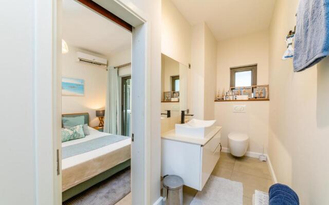 Beachcove Apt No 10