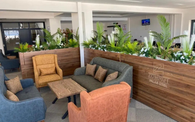 Zumrut Palas Hotel