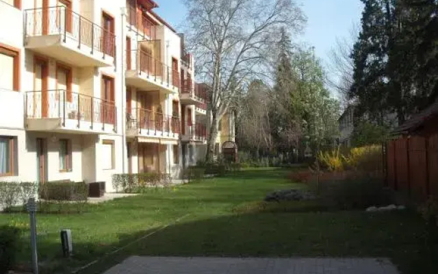 Villa Palazzo Apartments