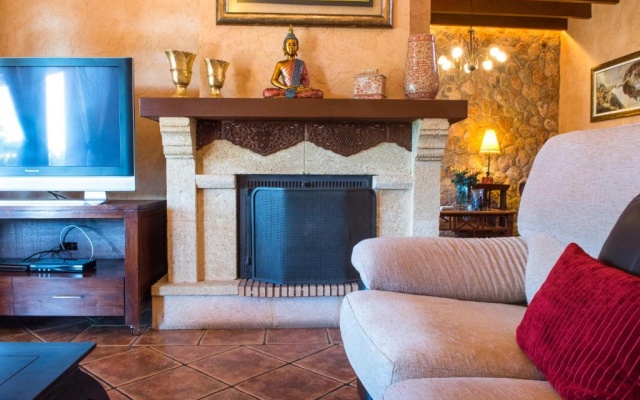 Alzina Villa 5 bedrooms with pool in Sa Coma Bunyola at the foot of the Sierra de Tramuntana but close to Palma