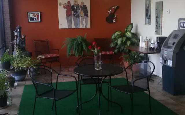 Nola Goula Inn & Suites