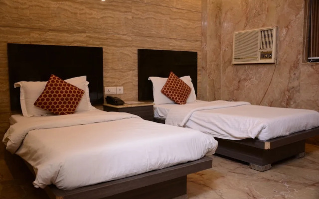 Hotel Maan K