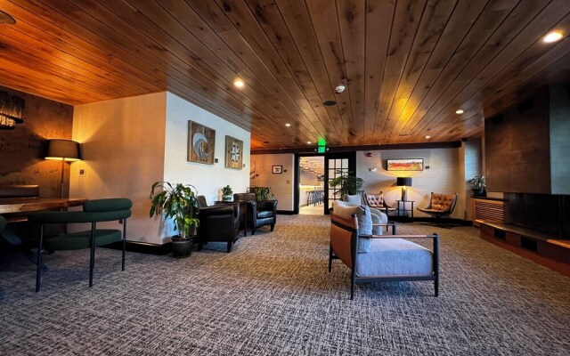 Maine Evergreen Hotel, Ascend Hotel Collection