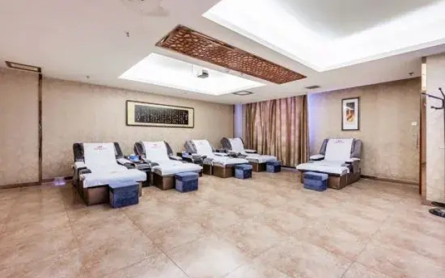 Huayu International Hotel