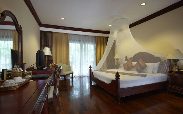 Santi Resort & Spa