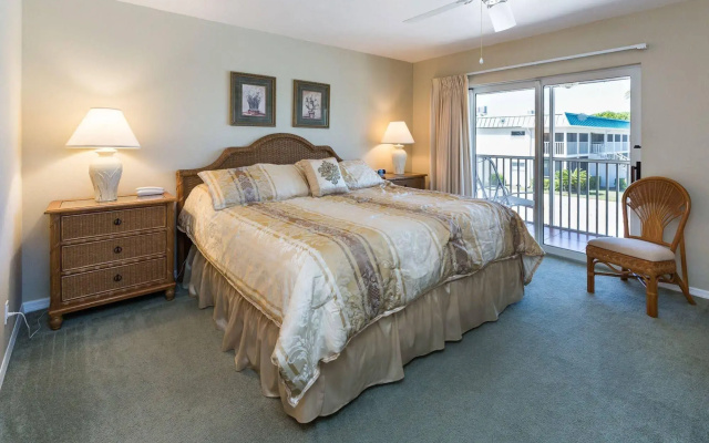 Sanibel Arms West Condominiums