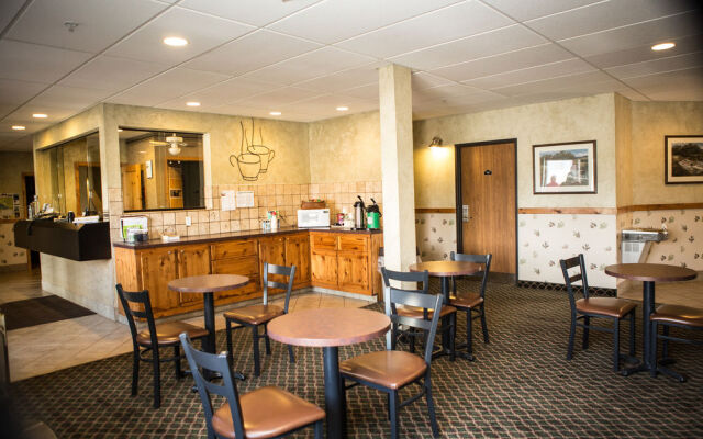 Boulder Creek Inn