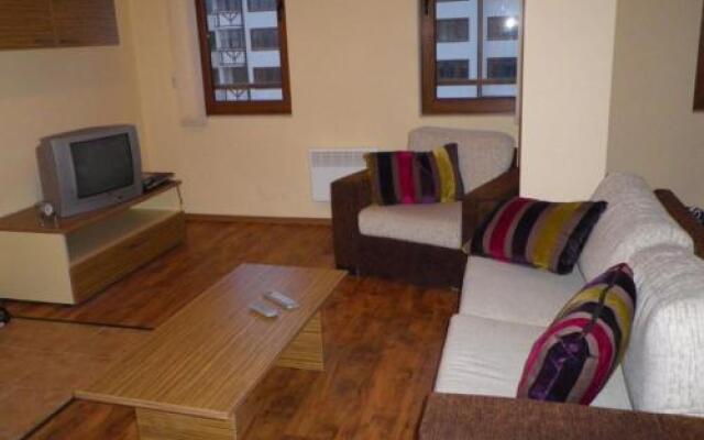 MD Alexander Services Apartments