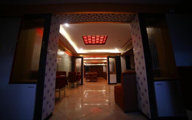 Hotel Skml Grand