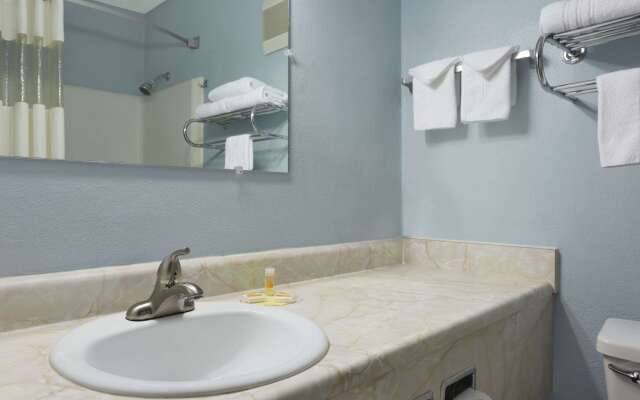 Days Inn by Wyndham Middletown