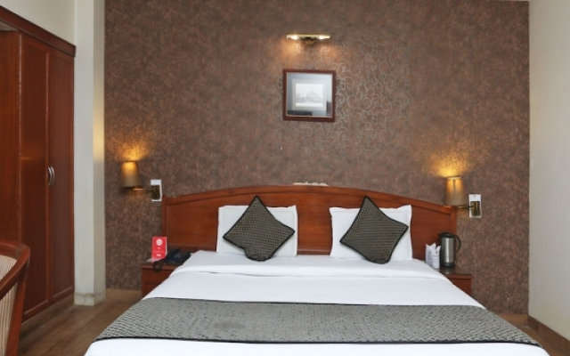 OYO 3499 Tekarees Inn