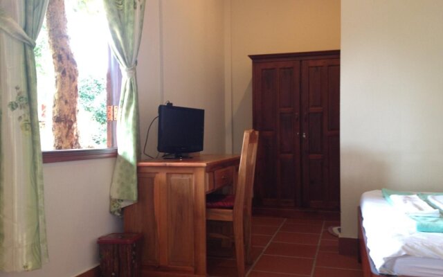 Be Home 3 Hostel and Bungalow