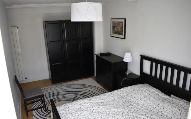 Charming 1 Bedroom Apartment With Balcony