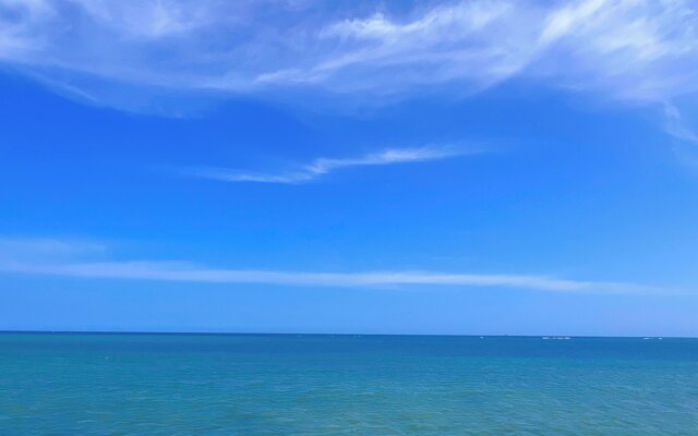 Sea Breeze Beachfront Apartments