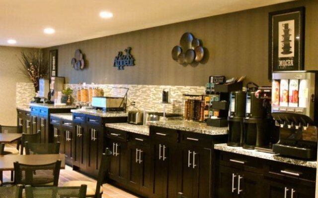 Western Star Inn & Suites Esterhazy