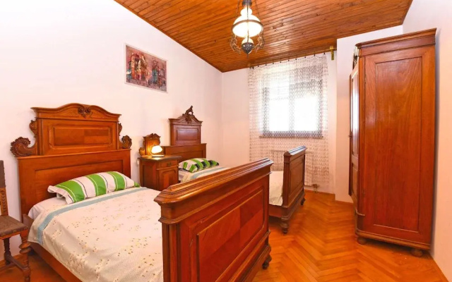 Apartment 1560